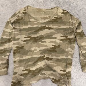 American Eagle Outfitters Olive & Tan Camo Waffle V-Neck Top